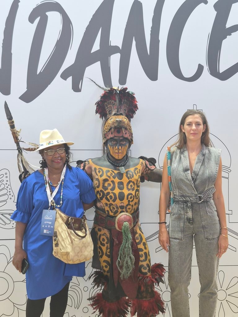 Cameroon and Fécamp : From Cameroon to Fécamp, Yvette Mamgue and Jovanovic Ondobo were received by Fécamp Mayor David Roussel to join forces in promoting the cultural richness of both Cameroon and Fécamp. - 11