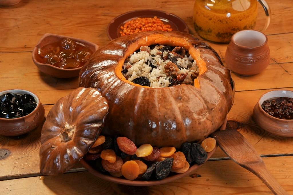 Armenia: Discovering Armenian traditional and cultural wonders with the Phoenix Tour family agency. - 14