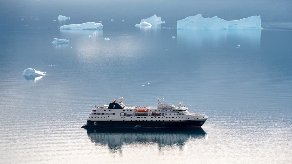 Norway : From the Poles to the Galápagos, how HX Expeditions balances high-end adventure with scientific urgency. - 1