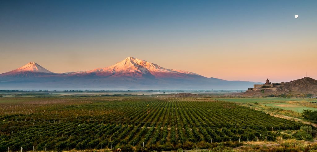 Armenia: Discovering Armenian traditional and cultural wonders with the Phoenix Tour family agency. - 4